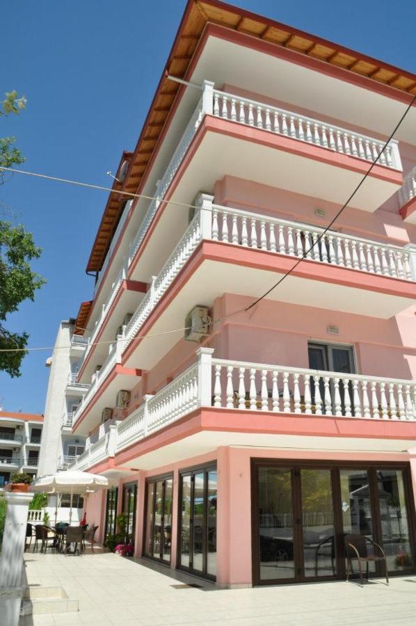 Hotel Louiza Paralía Exterior foto